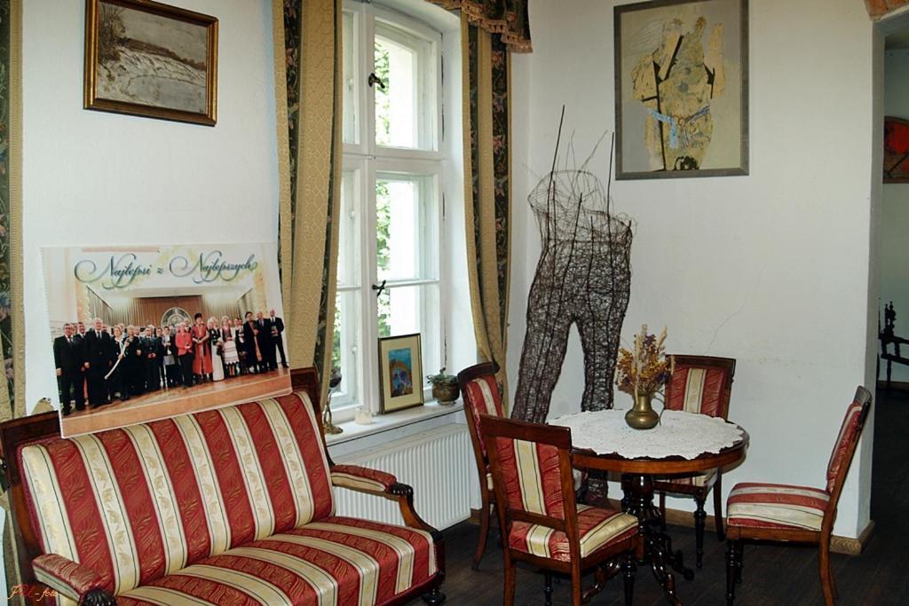 Hotel Cichy Dwor Manowo Exteriér fotografie